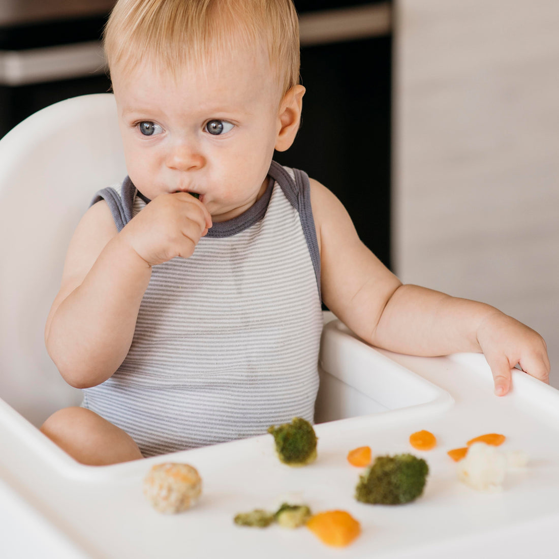Mon bébé s’étouffe souvent : normal ou inquiétant ?