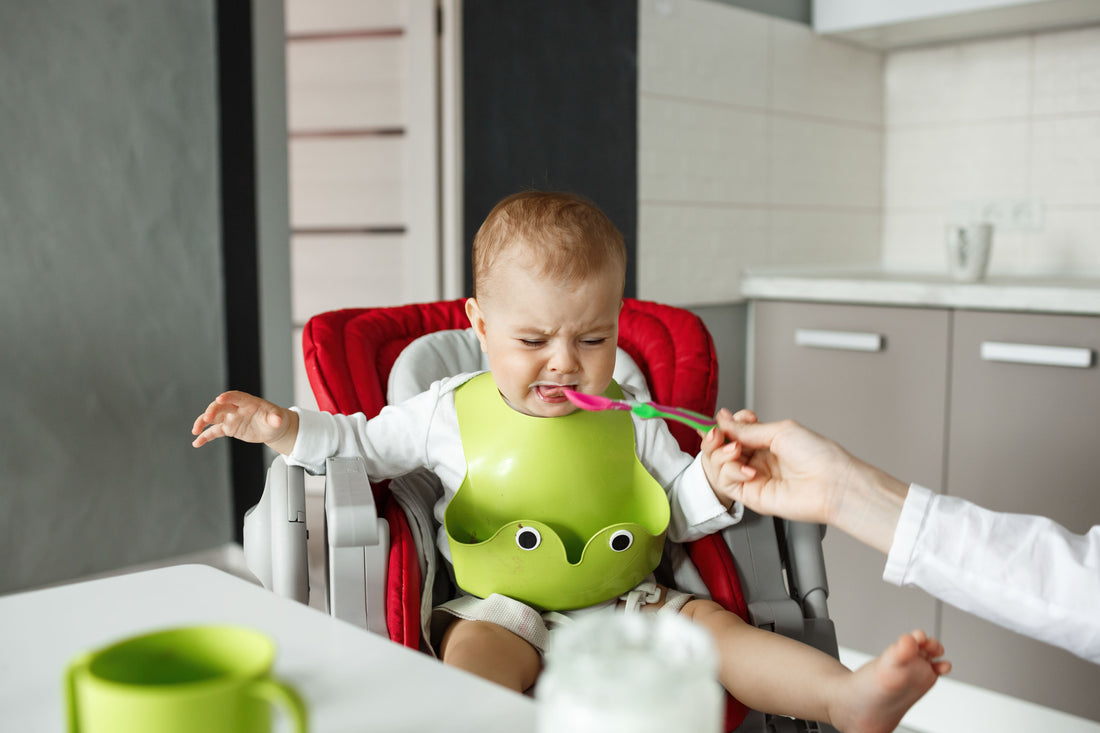 Bébé refuse de manger : les vraies raisons (et comment réagir sereinement)