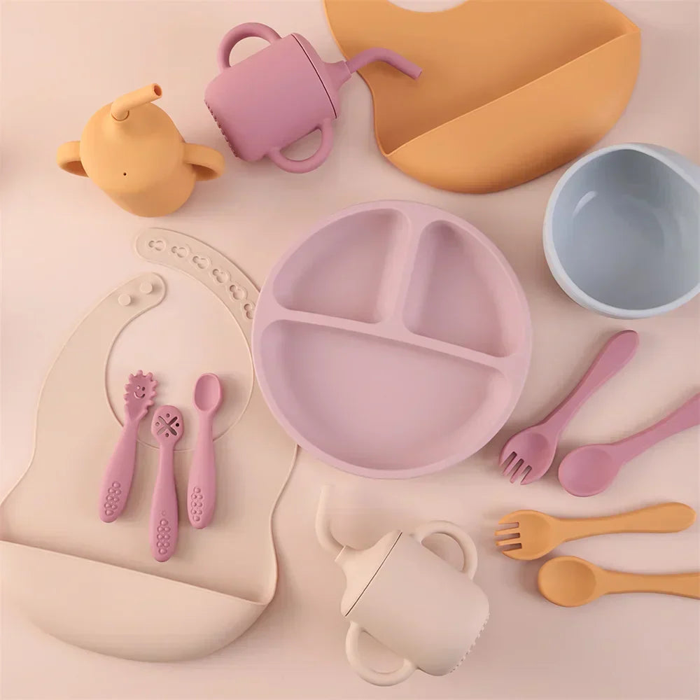 Vaisselle pour bébé en silicone alimentaire couleurs pastel