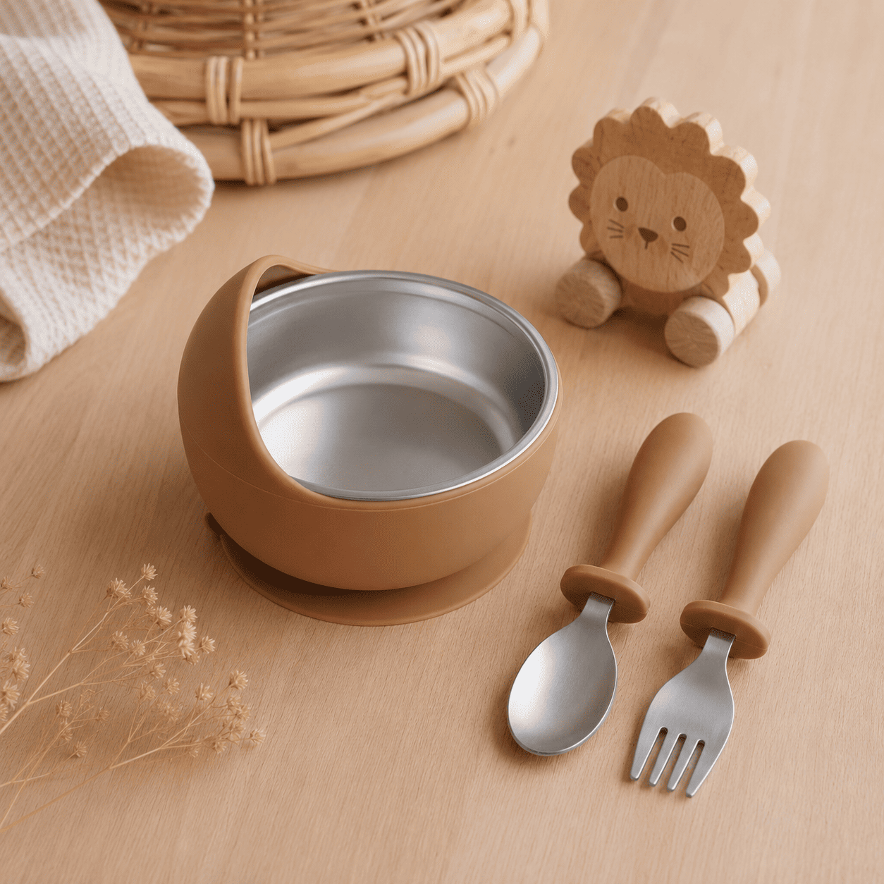 bol bébé inox silicone avec couverts marron cuillère et fourchette ensemble complet
