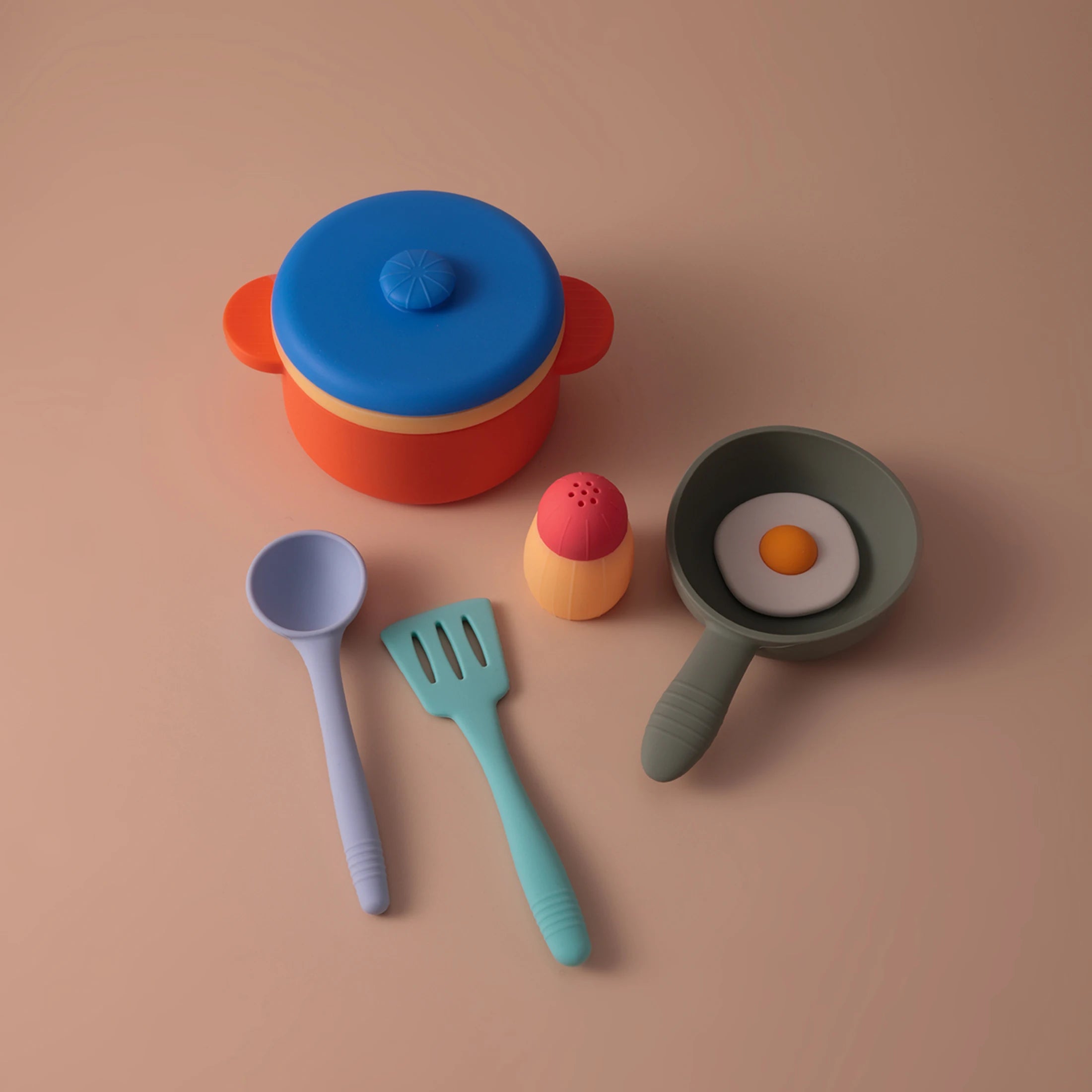 jouet bébé cuisine en silicone avec ustensiles cuillère et spatule pour éveil et imitation
