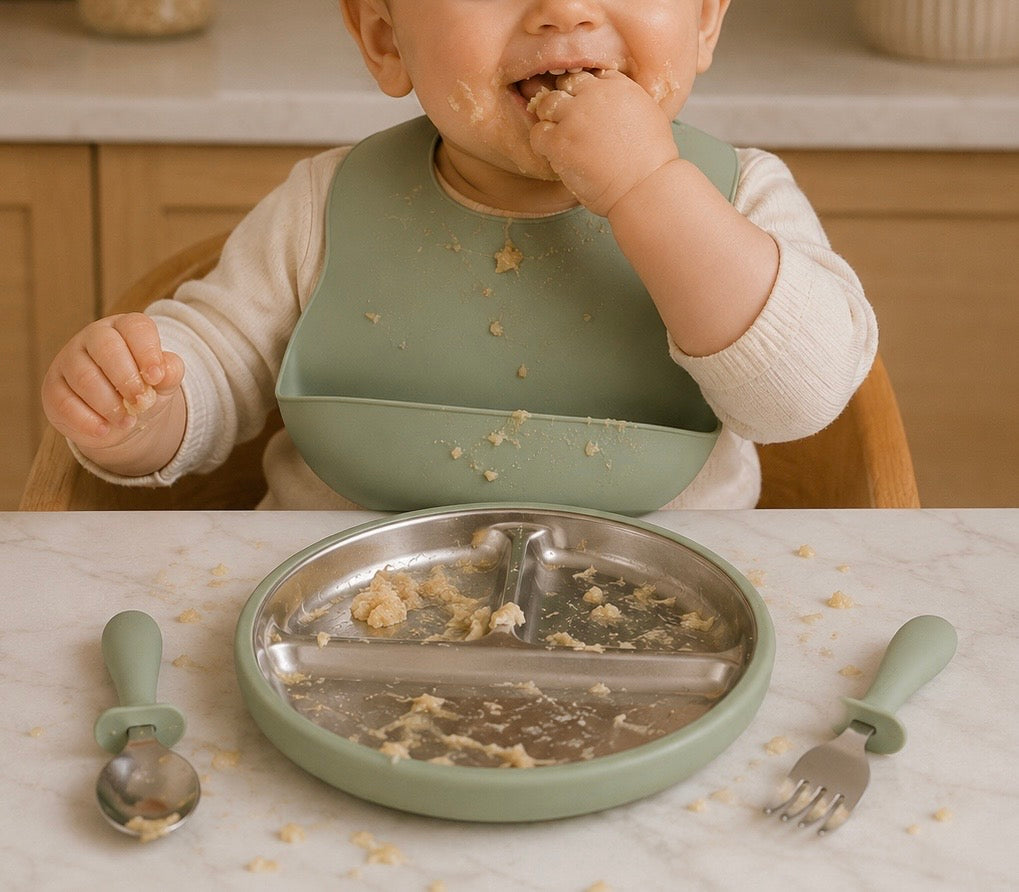 set repas bébé silicone inox 3 pièces avec assiette compartimentée cuillère et fourchette ensemble vaisselles bébé Vert